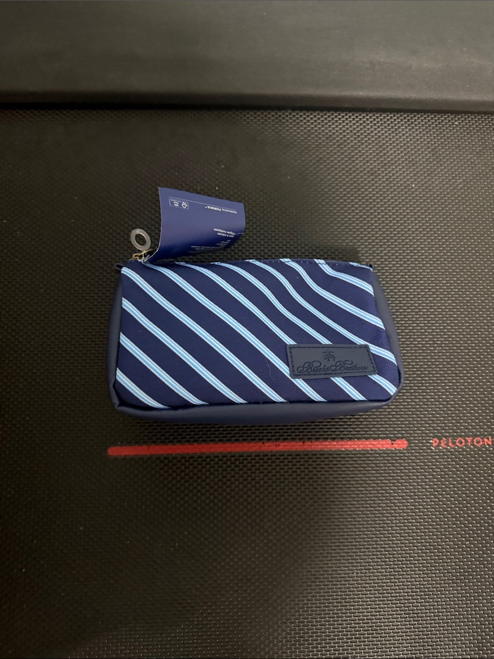United Airlines Navy Blue Striped Men’s/Women’s Toiletry Bag